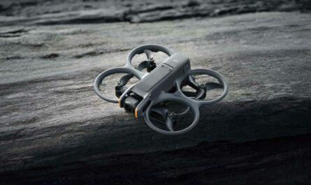 DJI uses a drone FPV Avata 2 with Goggles 3 and RC Motion 3