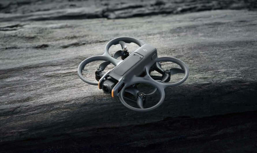 DJI uses a drone FPV Avata 2 with Goggles 3 and RC Motion 3