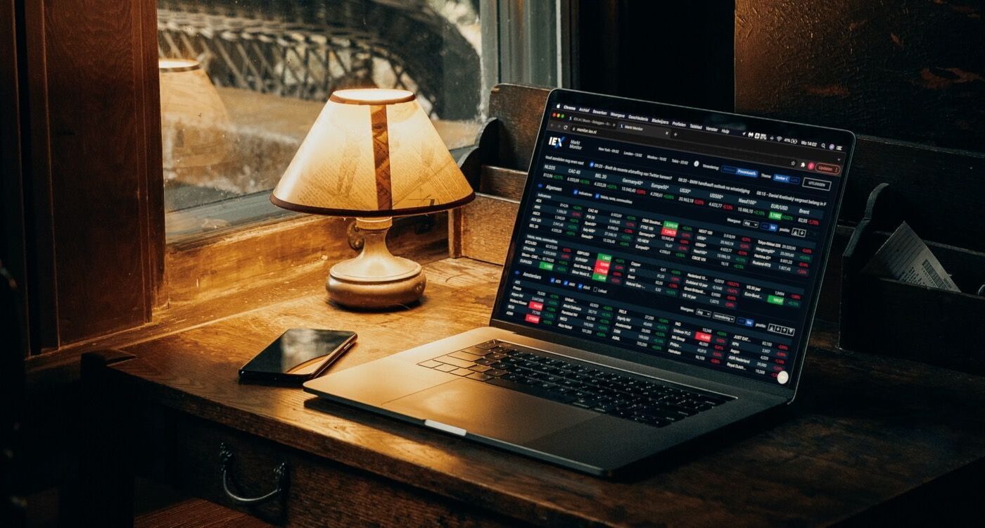 Slotcall: Rentegevoelige financials duwen AEX in de min